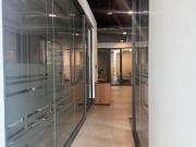 Oficina en renta de 827m2 en proyecto mixto zona...