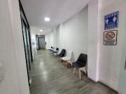 OFICINA EN RENTA DENTRO DE EDIFICIO EN ZONA ARBOLEDAS