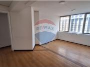 Oficina En Santiago a pasos del Metro