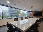 Oficina en venta, frente al mall del sol Gye