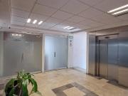 Oficina en venta sobre el Bulevar Garcia de Leon con...