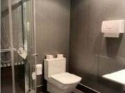 Oficina implantada en alquiler junto a la calle Orense