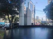 Moderna Oficina Implementada en Edificio TOWER – Piso...