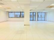 Oficina lista para adaptar en calle Zamora