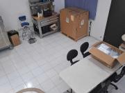 OFICINA O NEGOCIO GRANDE Y CON PANELES SOLARES PARA...