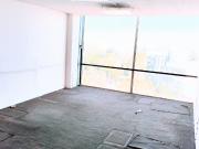 OFICINA EN RENTA CON EXCELENTE VISTA! MUY ILUMINADA, A...