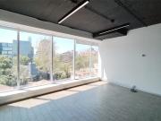 Oficina premium con vista y conectividad total Oficina premium con vista y conectividad total