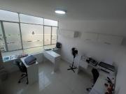 Oficina remodelada en venta Lince