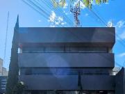 Oficina s?per equipada con tres medios ba?os 285