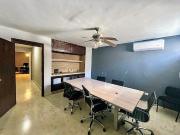 Oficina ubicada entre la av Cupules y Circuito Colonias