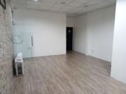 Oficina y Bodega de Alquiler en Plaza Comercial Valle...