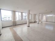 Oficina/Bodega/ Local en renta de 220m2 a 5 minutos de...