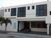 Oficinas de 15 m² con baño propio en el Fracc. Reforma....