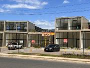 Oficinas en venta en complejo Multibox, camino del Peru...