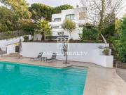 Ofrecemos Casa lujosa y moderna en venta Costa Brava. La...