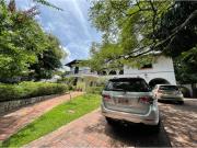 Ofrezco CASA en venta y alquiler, inmejorable calle del...
