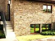 ÖKOLOGISCHES DORFHAUS, GARTEN, KELLER, PARKPLATZ, IM BAU