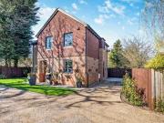 Old Bull Mews, High Street, 4 Bedroom Detached