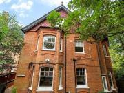 Old Hill, Chislehurst, 2 Bedroom Flat