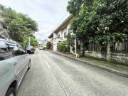 Old house located along Sct. Fuentebella with 30 meters...