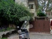 Old House Available For Sale in G10/2 Prime Location