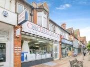 Old Woking Road, West Byfleet, 1 Bedroom Flat