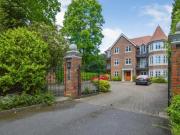 Old Woking Road, West Byfleet, 2 Bedroom Apartment