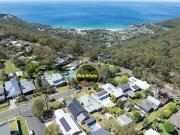 Single Level Family Home with Rear Lane Access