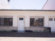 olivos en alquiler, muy lindo chalet de 3 amb. Living...