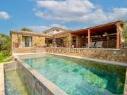 OLLIOULES/ SANARY VILLA CONTEMPORAINE 166M2 SUR 1000M2 T