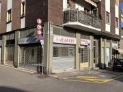 Oltre 3 vetrine in vendita a Rivoli