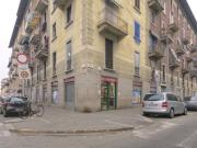 Oltre 3 vetrine in vendita a Torino