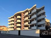 OLTRE 5 LOCALI in vendita a Novara, 2 Porta Mortara