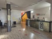 Oltre 5 vetrine 5 vani 885mq