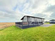 Omar, Warners Lane, 2 Bedroom Lodge