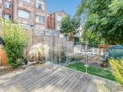 On a sought after Road in Muswell Hill a stunning 2...