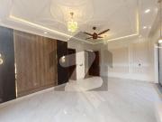 On Excellent Location 1 Kanal House In Bahria Town...