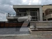 On Excellent Location D 12/2 1 Kanal House Up For sale