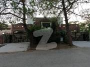 On Excellent Location In F 11/1 House Sized 1 Kanal For sale