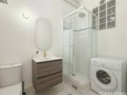 On the 1st floor of a charming building with elevator,...