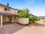 On the Vic Park Fringe Walk to Cafes, Dip in the Pool
