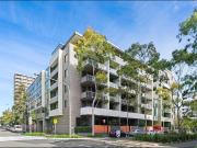 One Bed One Bath Fully Furnished Meriton Apartment