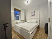 One bed room flat and living room in sw8