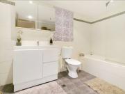 One Bedroom Apartment in Georgina Apartments Newtown