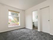 ONE BEDROOM APARTMENT IN PERFECT LOCATION!