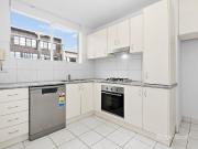 ONE BEDROOM APARTMENT IN SOUGHT AFTER RICHMOND!