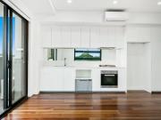 One bedroom apartment opposite Sydney Park