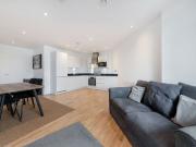 One bedroom apartment to rent in Cityview Point, E14