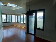 One Bedroom Condo One Rockwell East Sale Makati with 1...