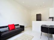 one bedroom flat to let